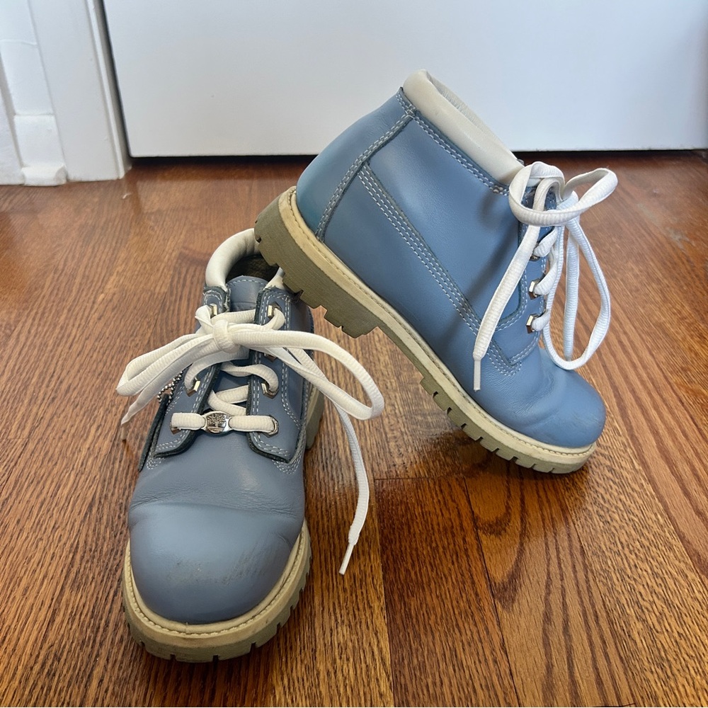Timberland Waterproof Boots with White Laces women’s